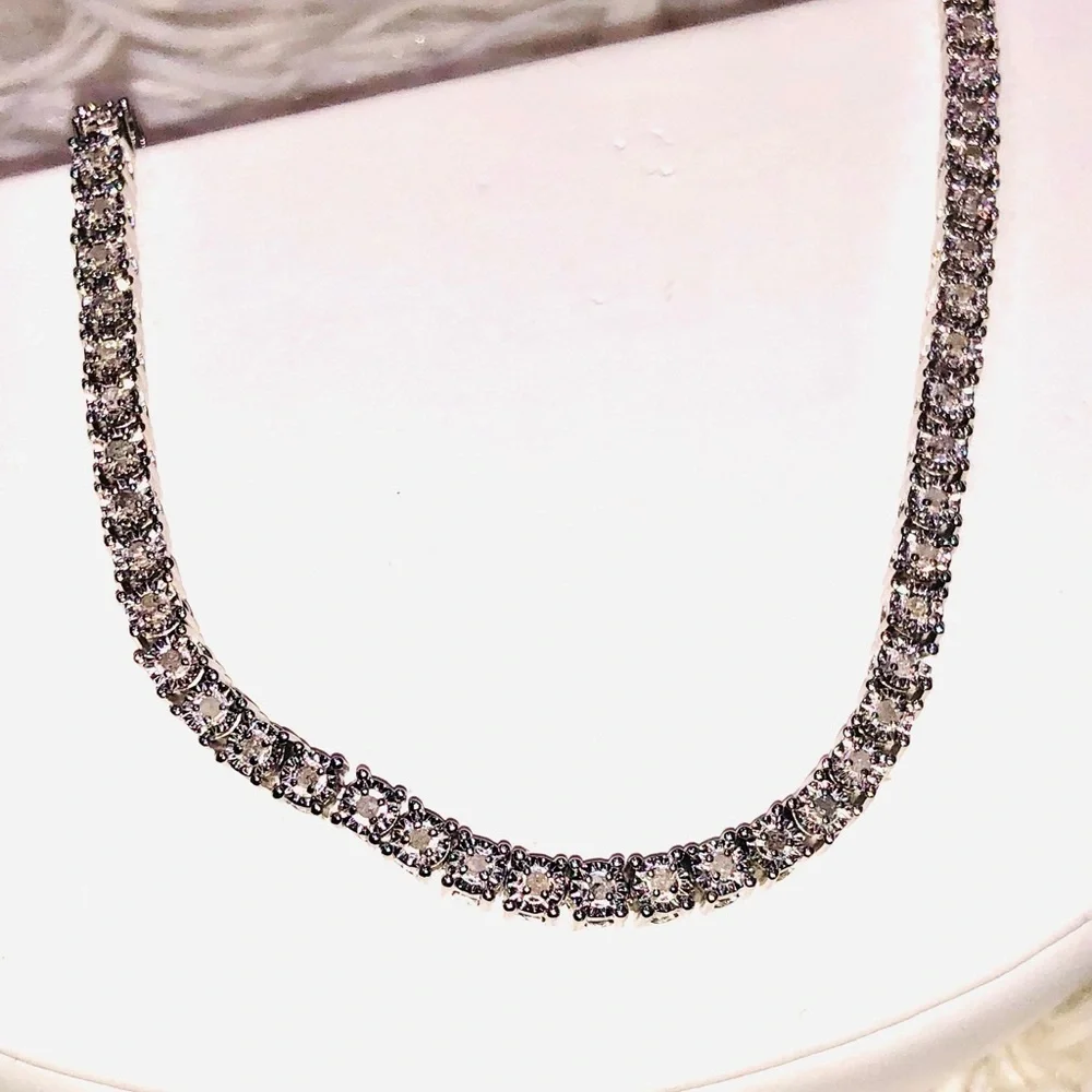 Real diamond tennis bracelet 1/2 ct Si Diamond Free appraisal, posh authenticate - Picture 3 of 8